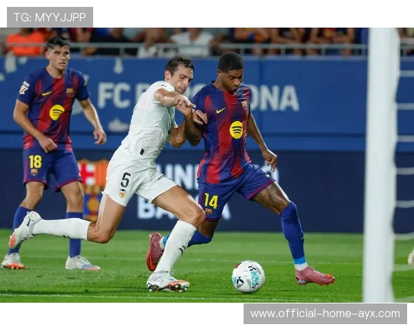 巴萨二线远射开火,皮球击中门框弹出,巴萨二吧 巴萨二线远射开火,皮球击中门框弹出,巴萨二吧